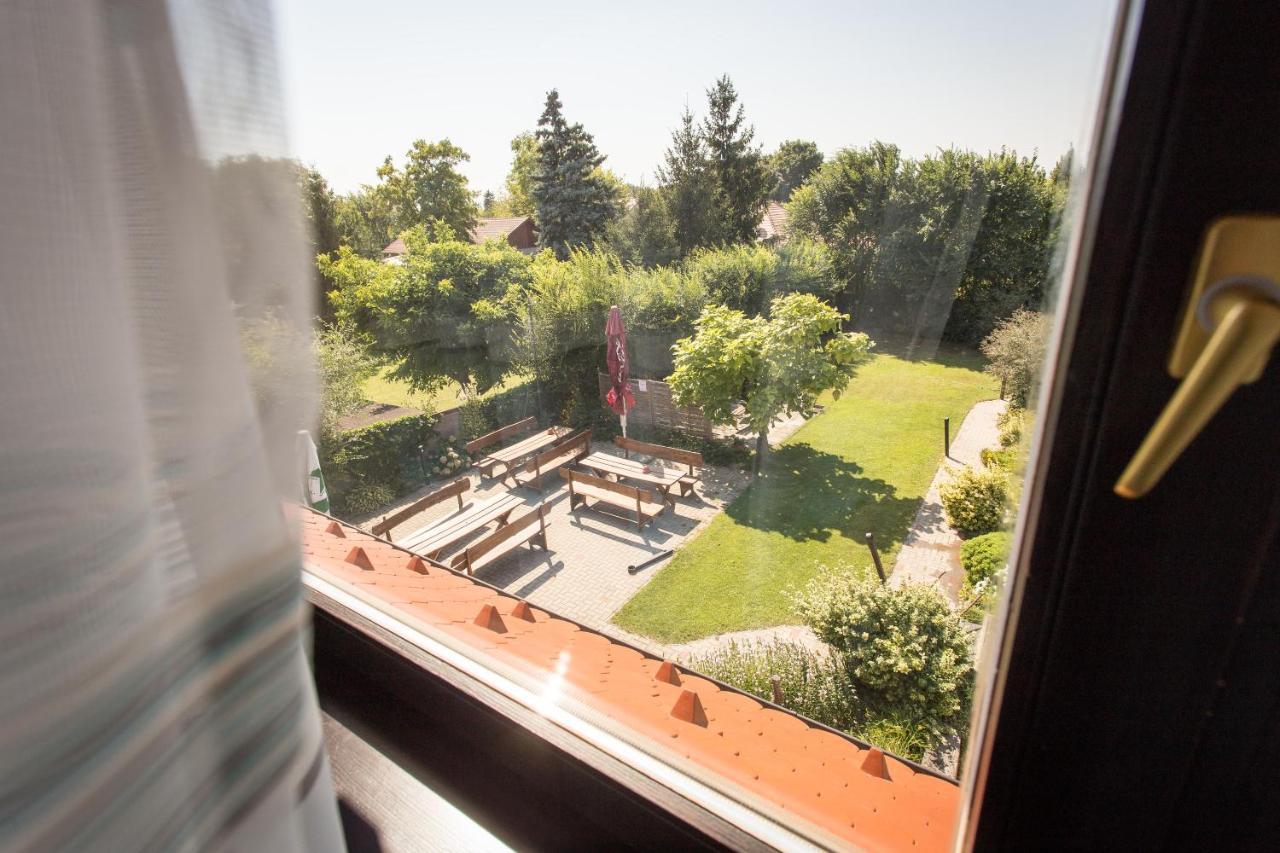 Castrum Vendeghaz Szigetszentmárton Exterior foto