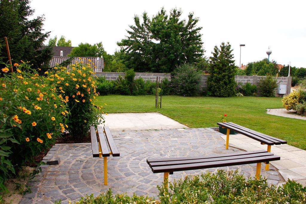 Castrum Vendeghaz Szigetszentmárton Exterior foto